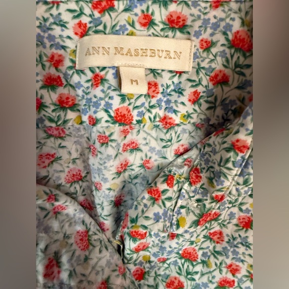 Ann Mashburn Floral Button Down Size Medium - Picture 8 of 9
